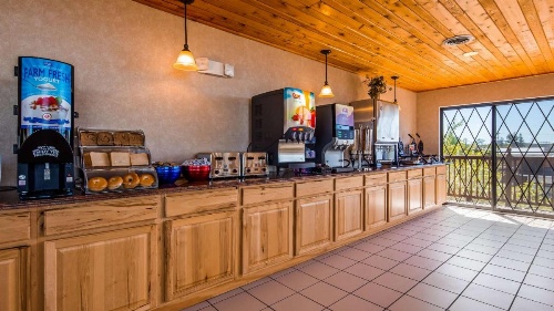 Best Western Plus Dockside Waterfront Inn image 8